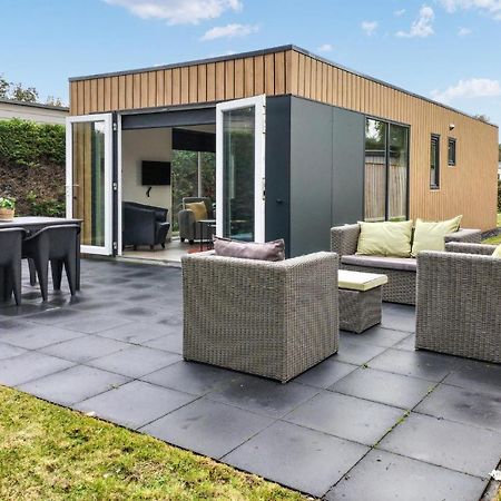 2 Bedroom Awesome Home In Heinkenszand Exterior foto
